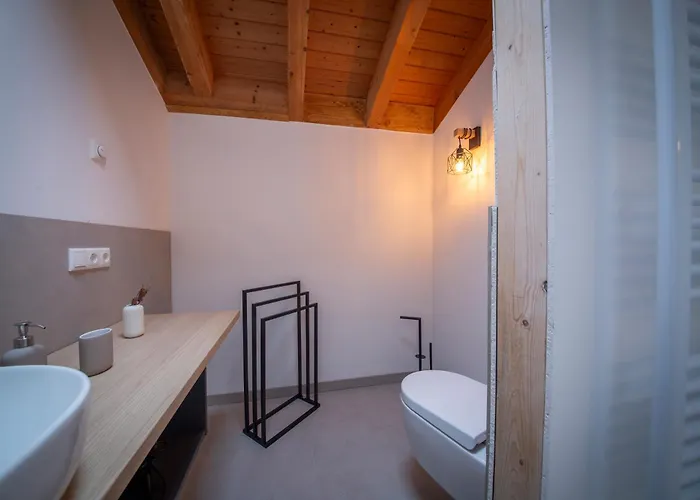 Haus Zum Wappen * هيلينثال